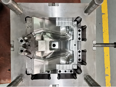Precision mold machining — headlamp parts
