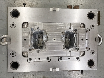 Precision mold manufacturer — headlamp parts